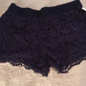 NWT lace shorts